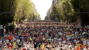 Corredores en maratón de Barcelona